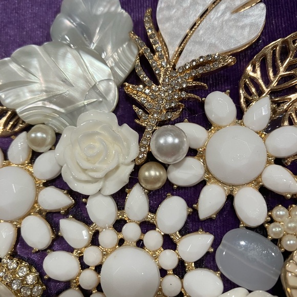 ORIGINAL JEWELRY ART COLLAGE. UNIQUE HANDMADE OOAK GIFT 💝 IDEA. IN CREAM/PURPLE - Picture 9 of 16